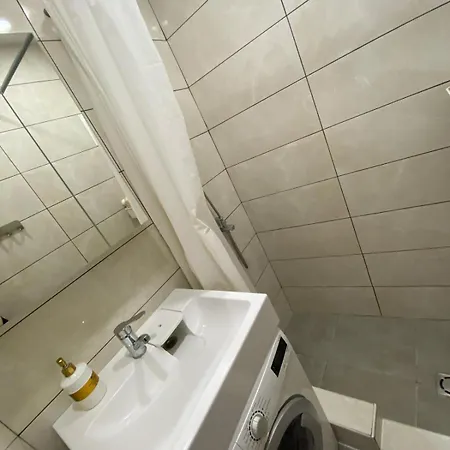 Stylish & Bright Old Town Getaway - Near Everything Wilna